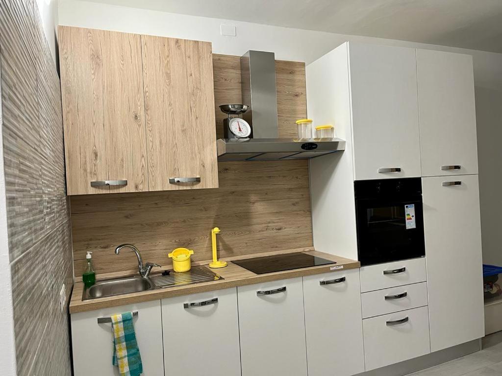Einaudi Apartment 科洛尼奥·蒙泽塞 外观 照片