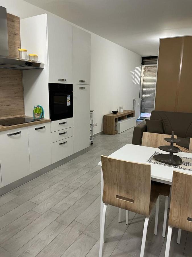 Einaudi Apartment 科洛尼奥·蒙泽塞 外观 照片