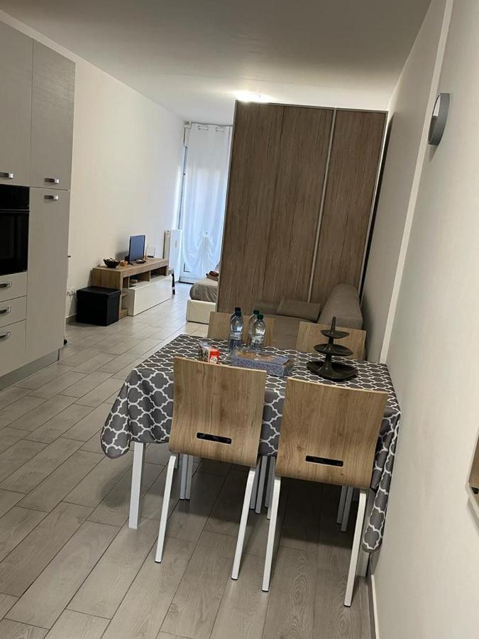 Einaudi Apartment 科洛尼奥·蒙泽塞 外观 照片